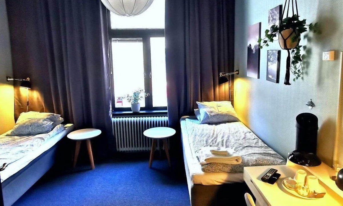 Vastra Hudiksvall Hotel | Pks - Ät drick & Bo