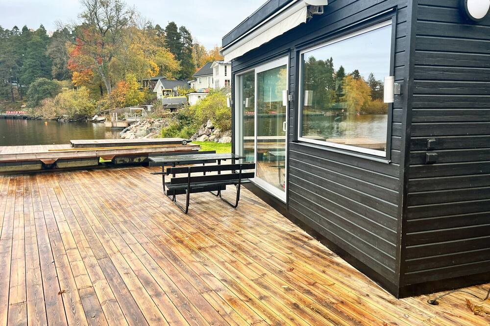 Sodertalje House | Newly built house with a magical view of Mälaren | SE130544