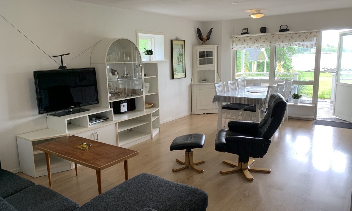 Vaxholm Apartment | Fantastic holiday home right by the sea on Vaxholm
