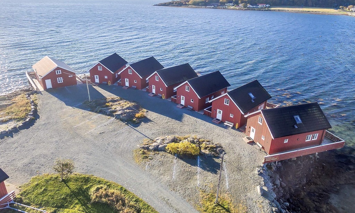 Beian House | Seaside Retreat with Boats & Fishing