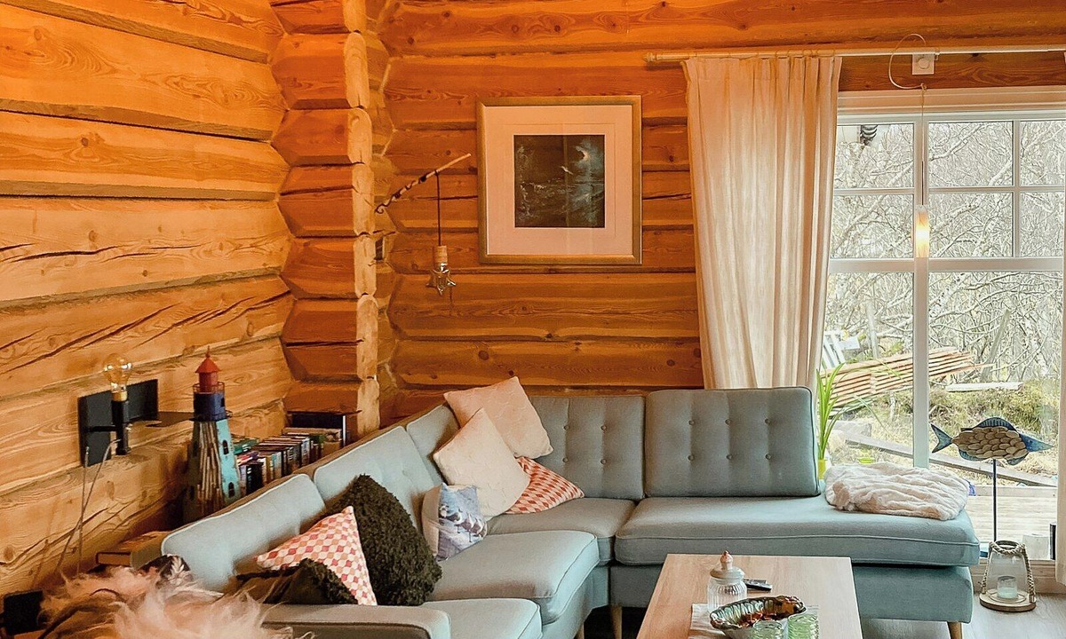 Averoy Municipality House | Cozy log cabin in Karvag