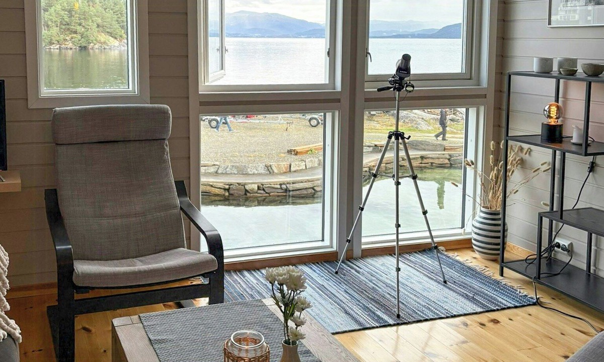 Sveio House | Cabin with private pier by the sea at Tittelsnes