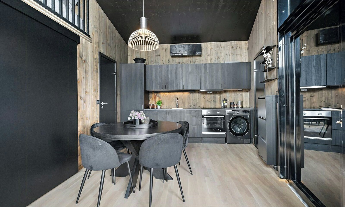 Nes Municipality House | Tiny house by beach and river near Gardermoen
