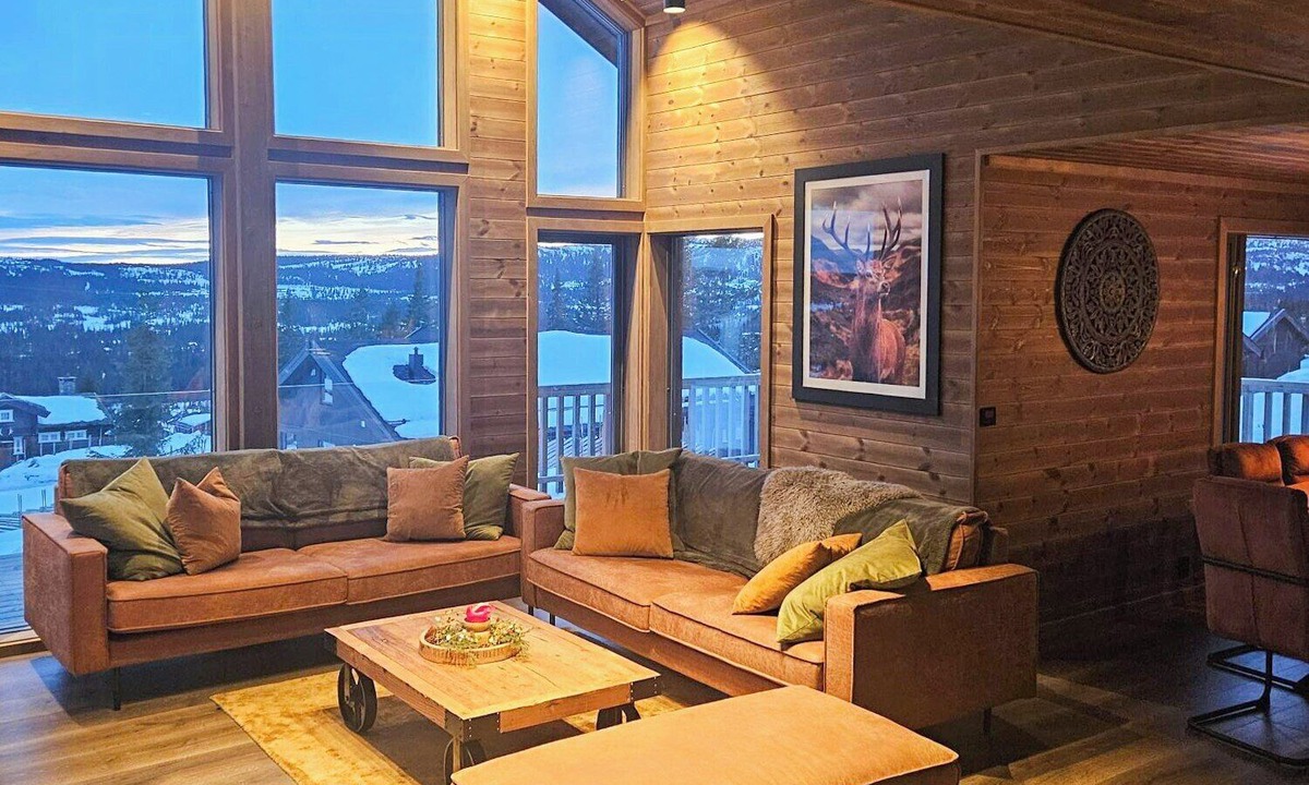 Svingvoll House | Luxurious family cabin by the ski trails