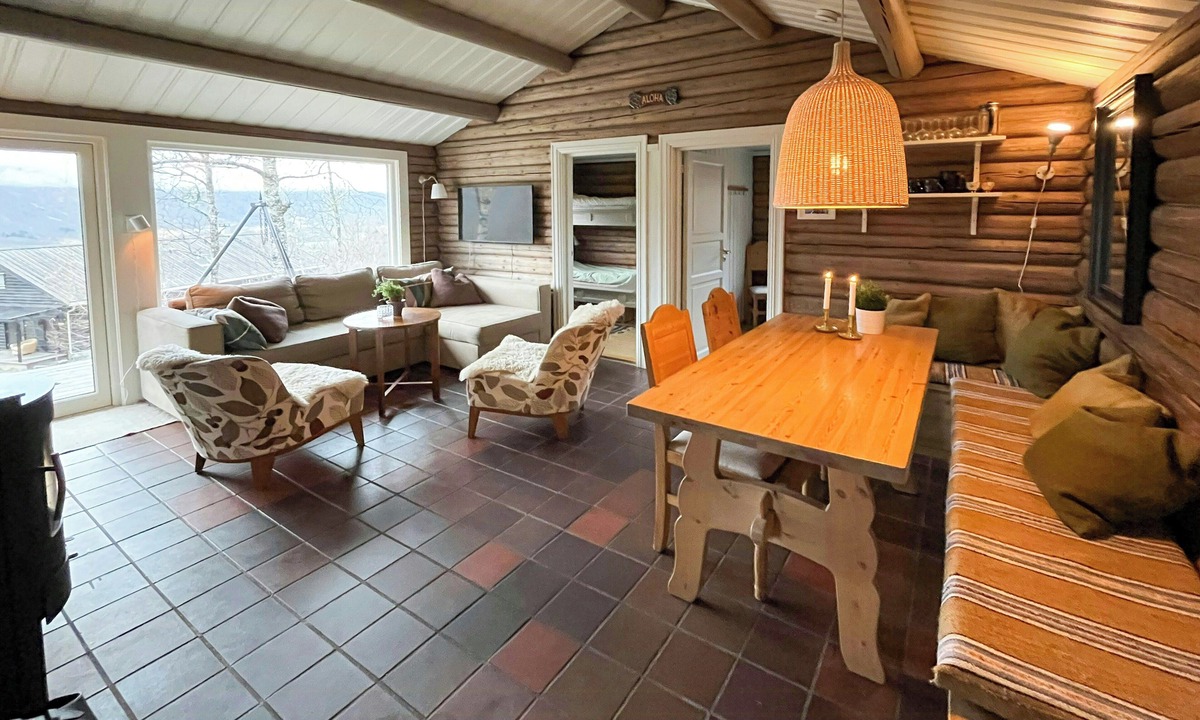 Hemsedal House | Timber cabin with ski-in access at Solheisen