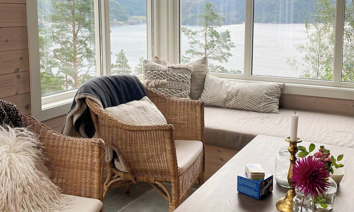 Suldal House | Family cabin with view over fjord, mountain, wood