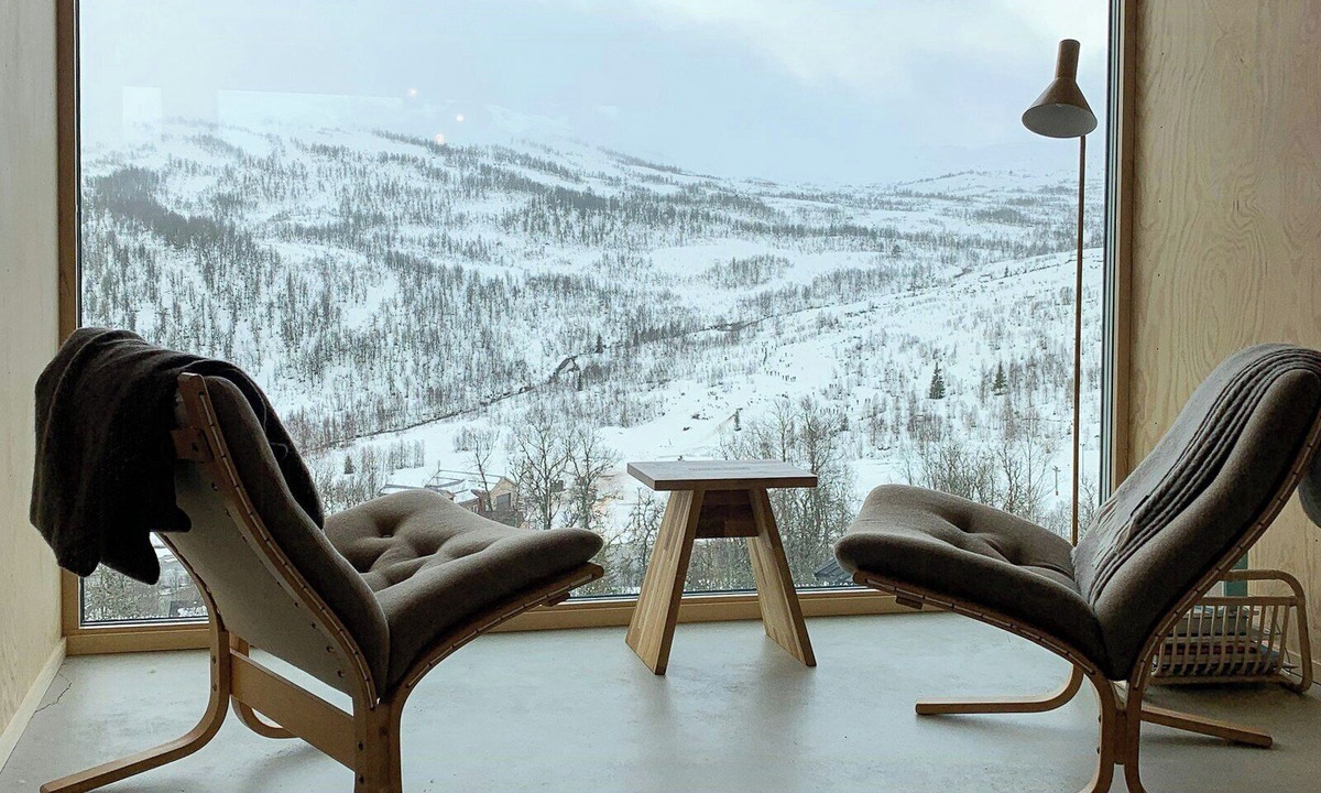 Sogndal House | Floating dream cabin embraced by nature