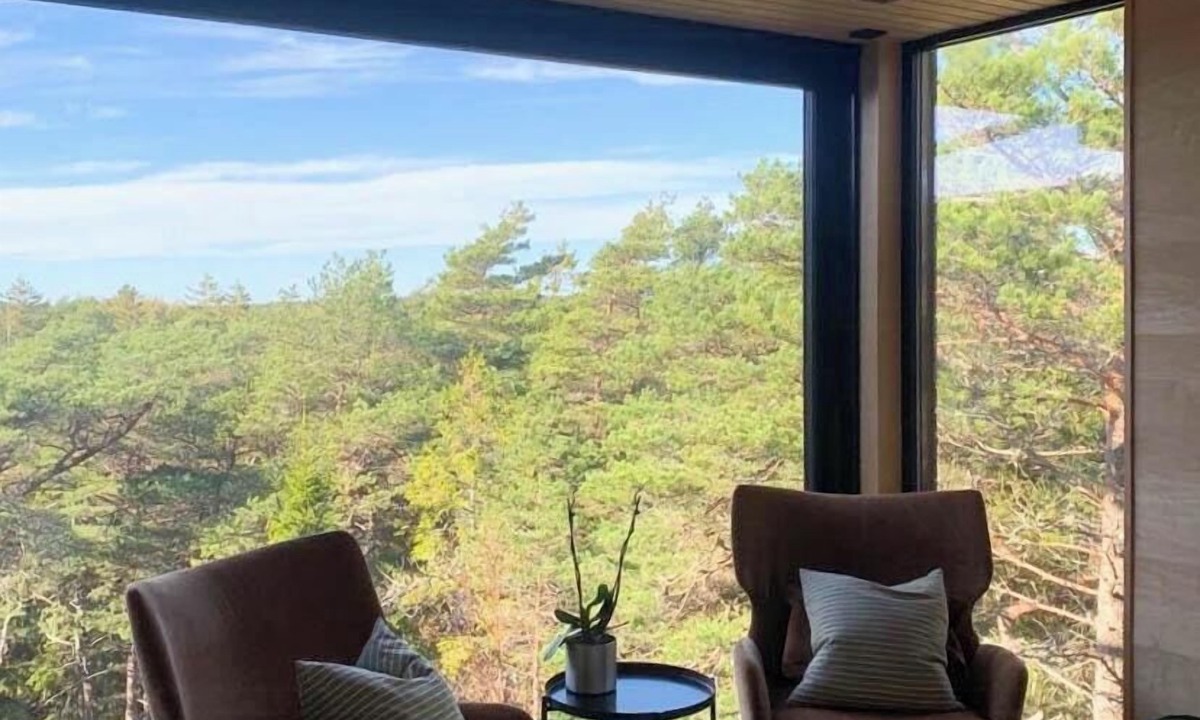 Hvaler House | Live among trees in an architect drawn cabin