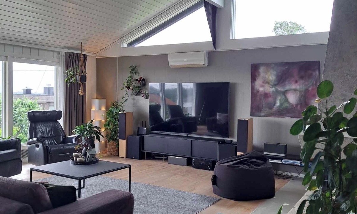 Sogne House | Unique villa with good sun conditions and fantastic views