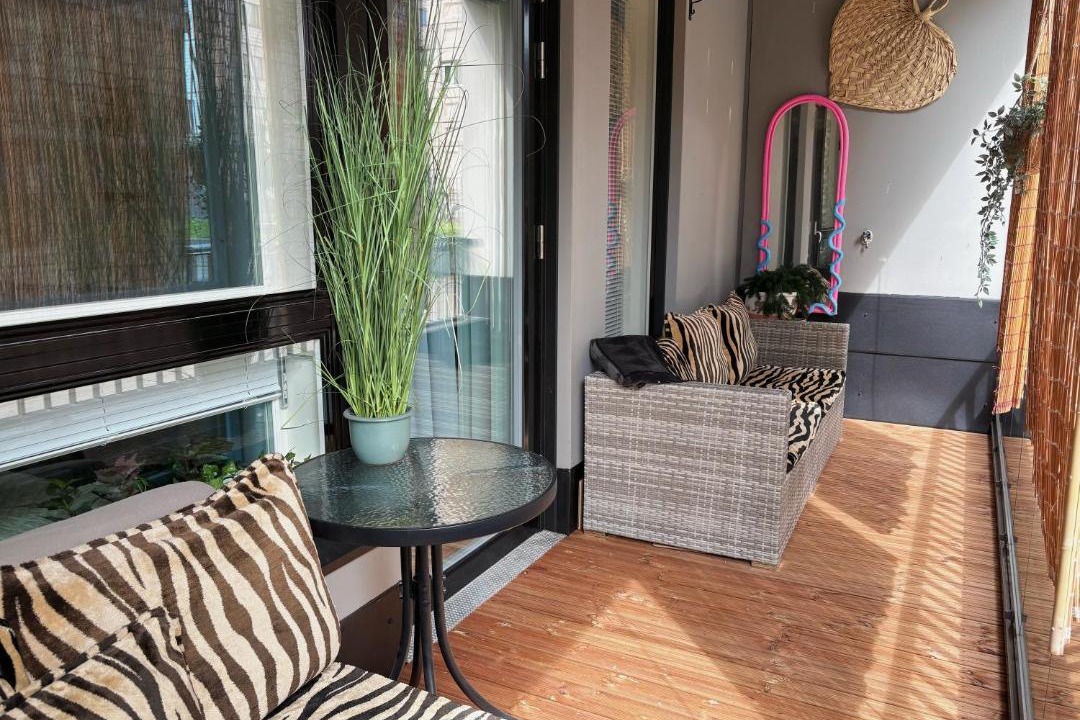Pasila Apartment | Modern Home Away for 5