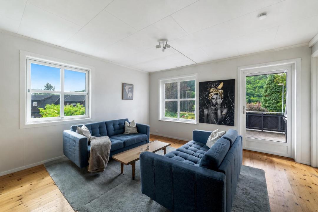 Kristiansand Apartment | Great spacious home with 6 large rooms, parking