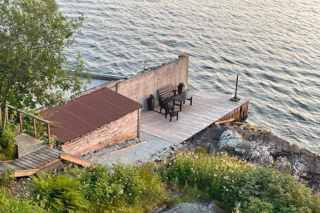 Ytrebygda Villa | Sea house with private dock near Bergen Flesland