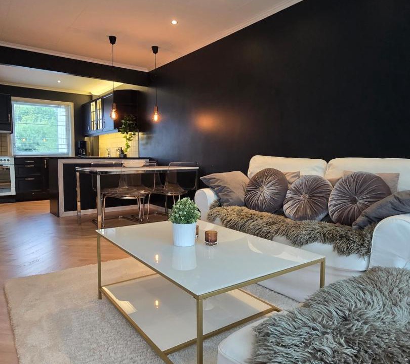 Leirvik Apartment | Cozy apartment with short distance to Aker and the city center