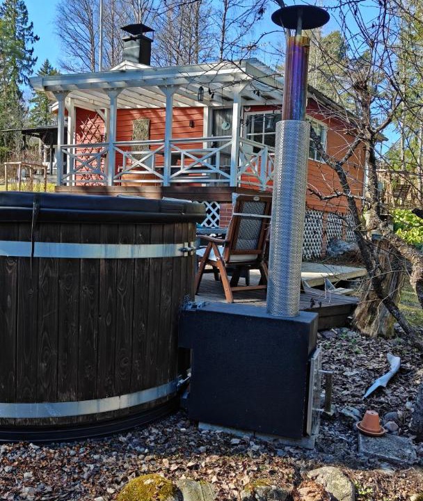 Lohja Ski Chalet | Three cozy cottages, sauna and big yard all included for up to 8 persons