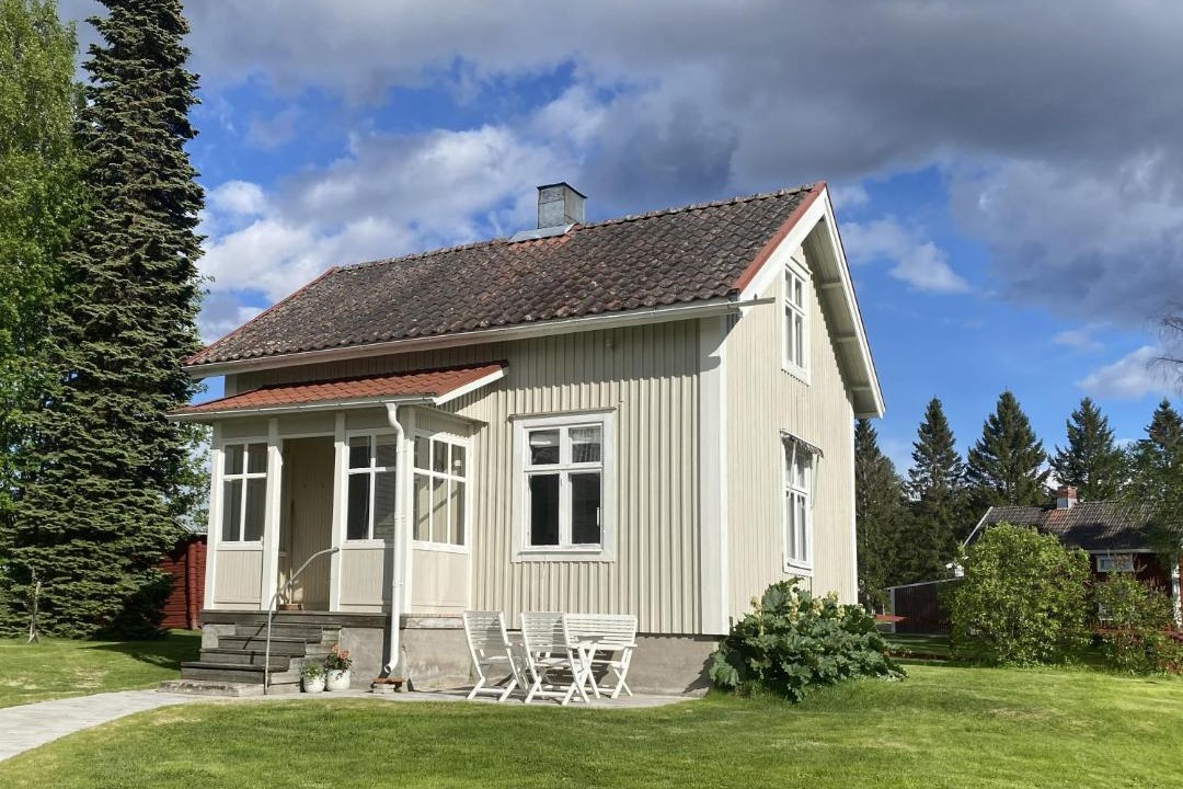 Kopparnas House | Charmig stuga på bondgård