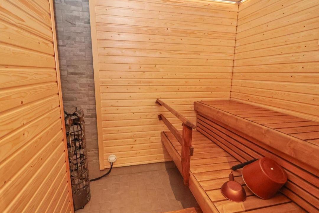 Pello House | Holiday Home Huvila tornionjoen rannalla by Interhome