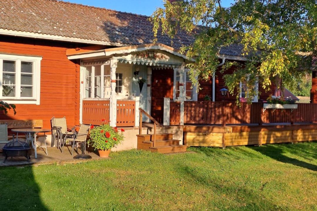 Boda Kyrkby House | Holiday Home Hjortgården Stuga by Interhome