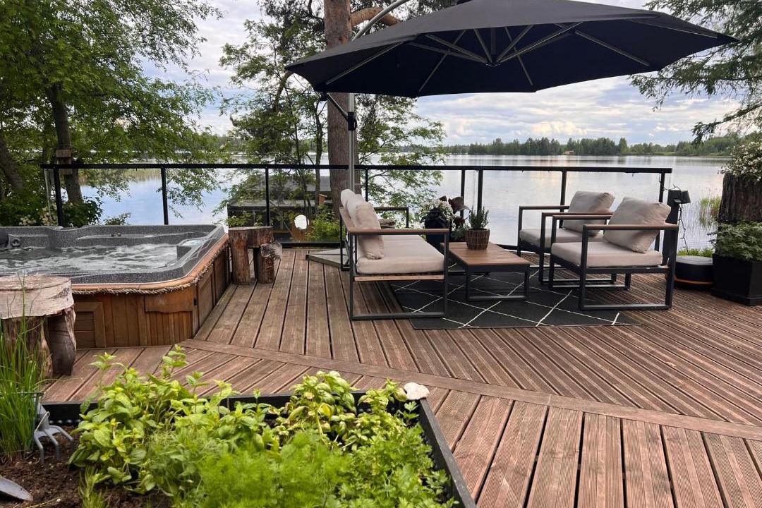 Jyvaskyla Villa | Large house with private beach near Jyväskylä