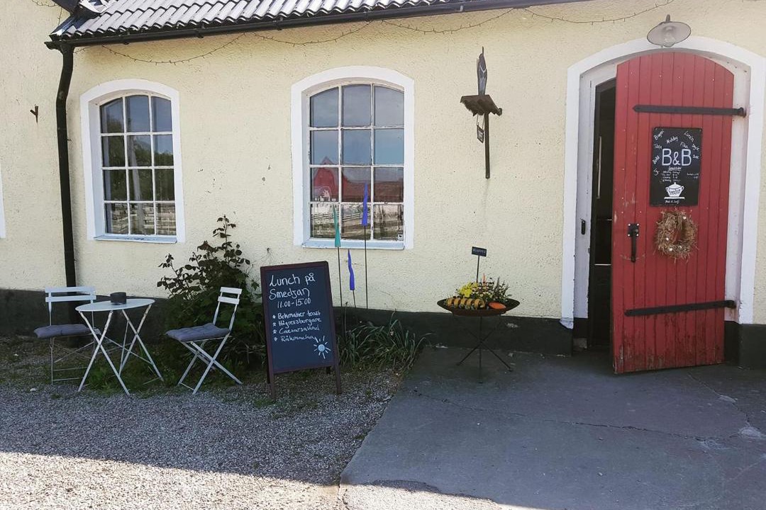 Listarum Bed & Breakfast | Smedjan Mat & Logi