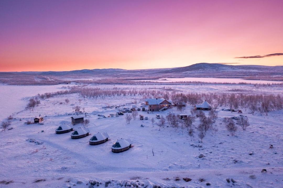 Kilpisjarvi Resort | Arctic Land Adventure Glass Igloos