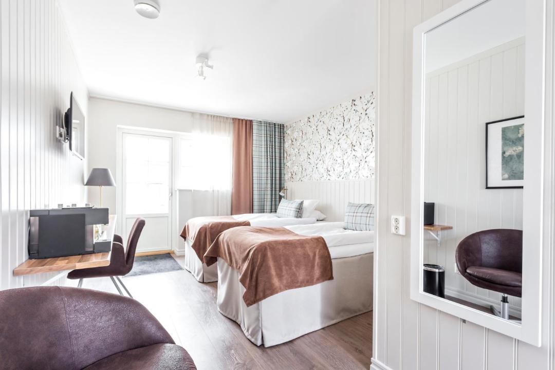 Stora Mellosa Hotel | Katrinelund Gästgiveri & Sjökrog