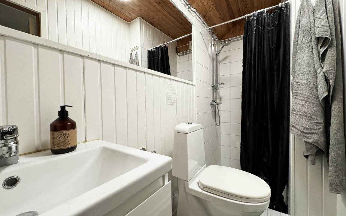 Photo of Bathroom in Vibble