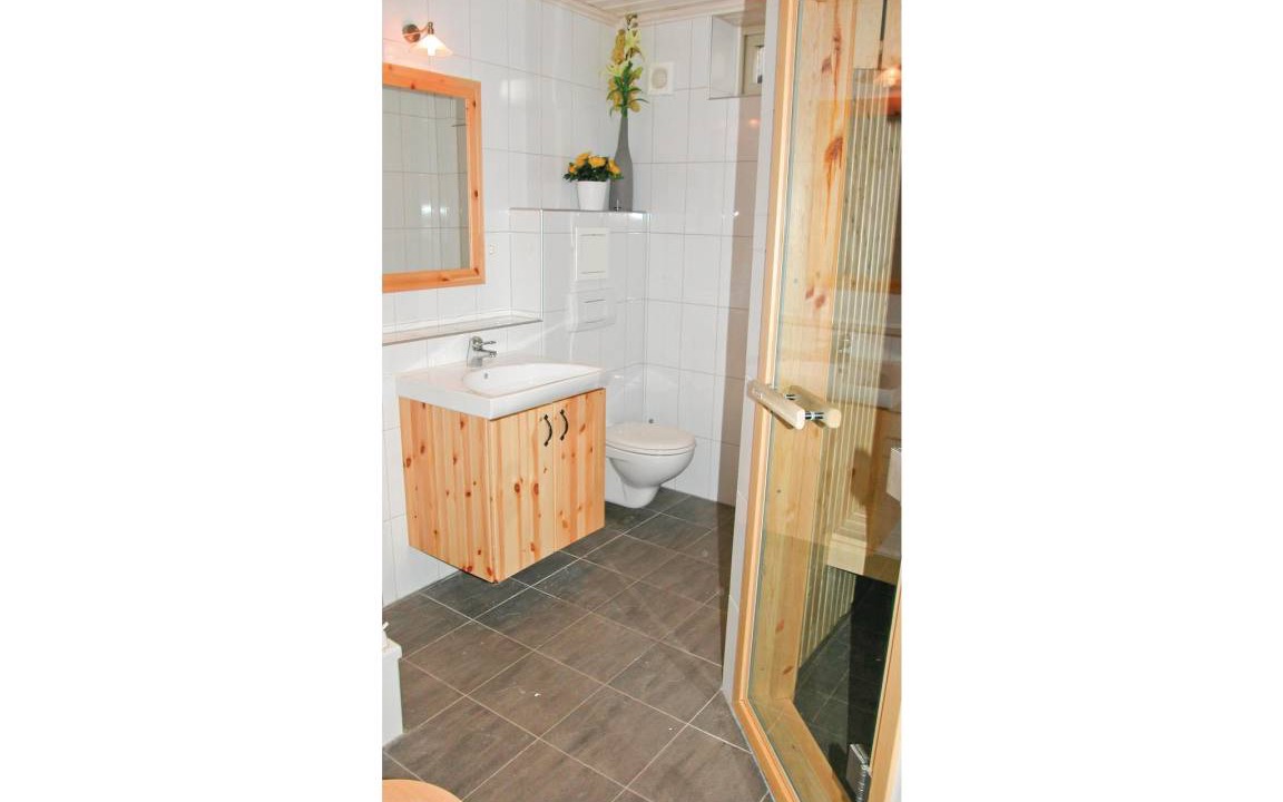Photo of Bathroom in Salen