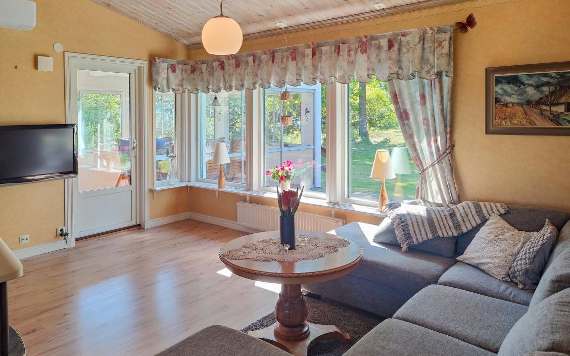 Photo of Livingroom in Slakmore Strand