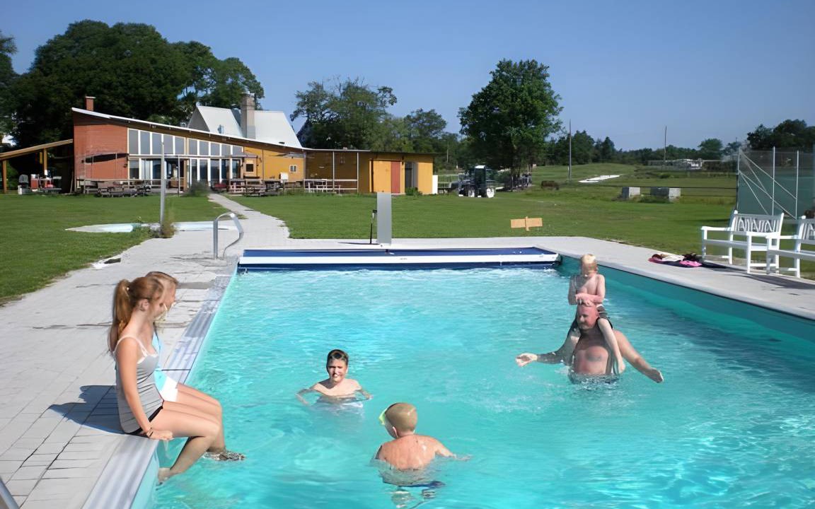 Photo of Others in Irevik