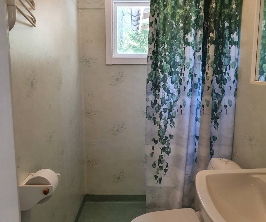 Photo of Bathroom in Tived