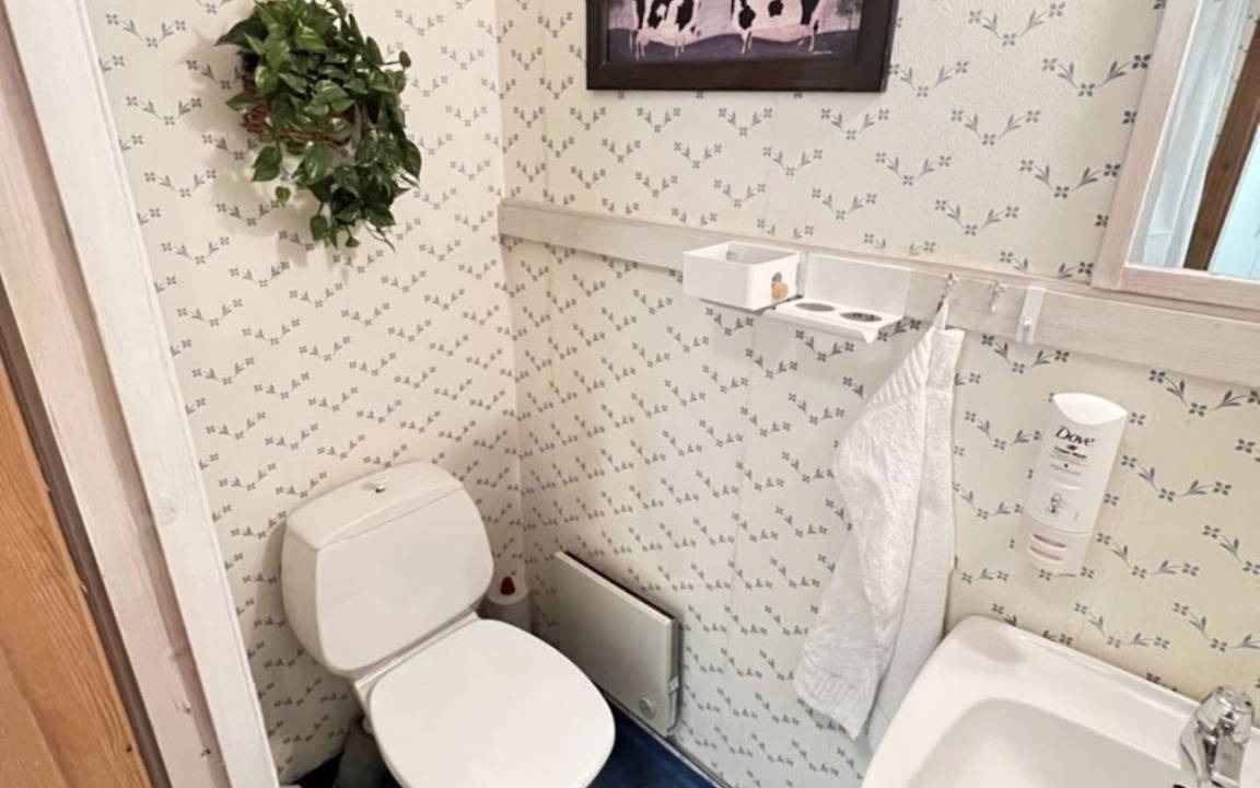 Photo of Bathroom in Salen