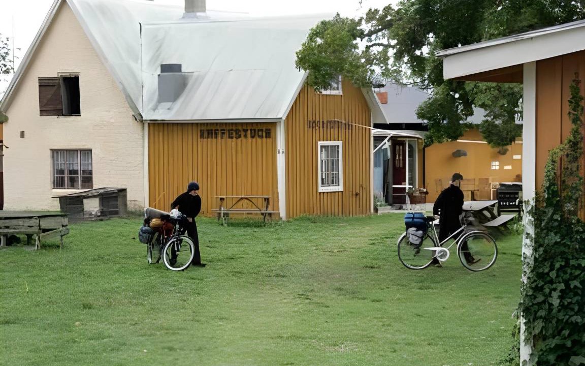 Photo of Others in Irevik