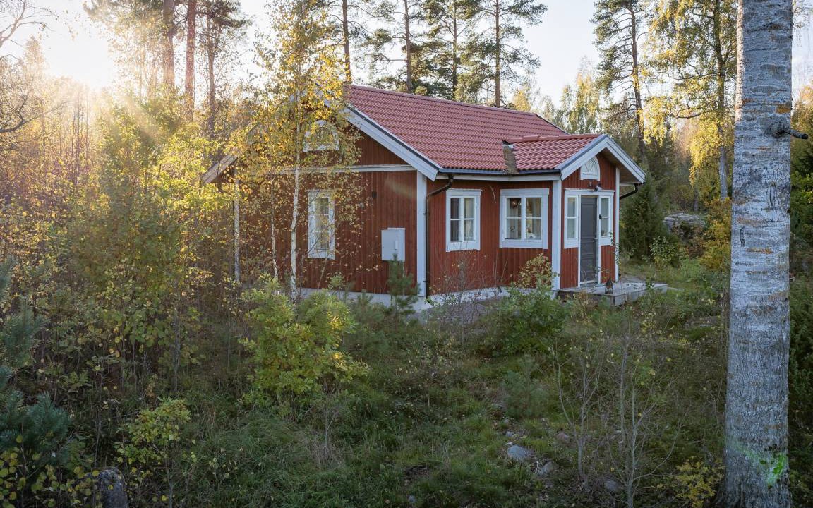 Photo of Buildings in Ranas