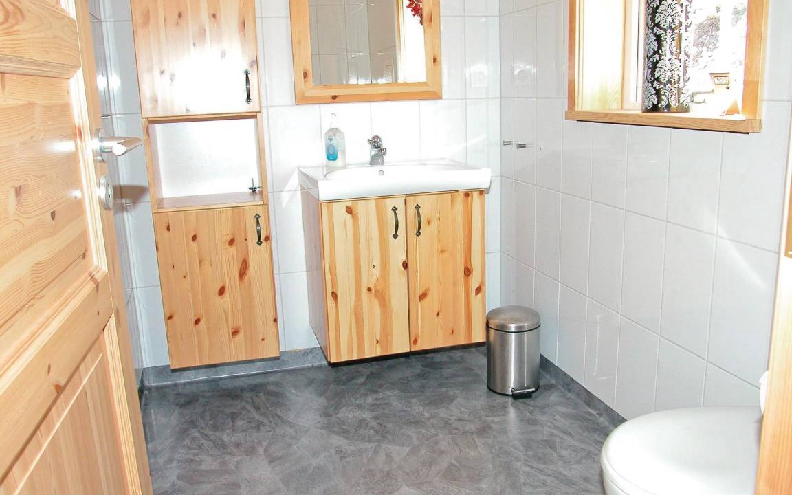 Photo of Bathroom in Salen