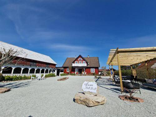 Photo of Others in Byxelkrok
