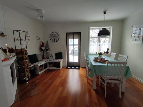 Photo of Livingroom in Gothem
