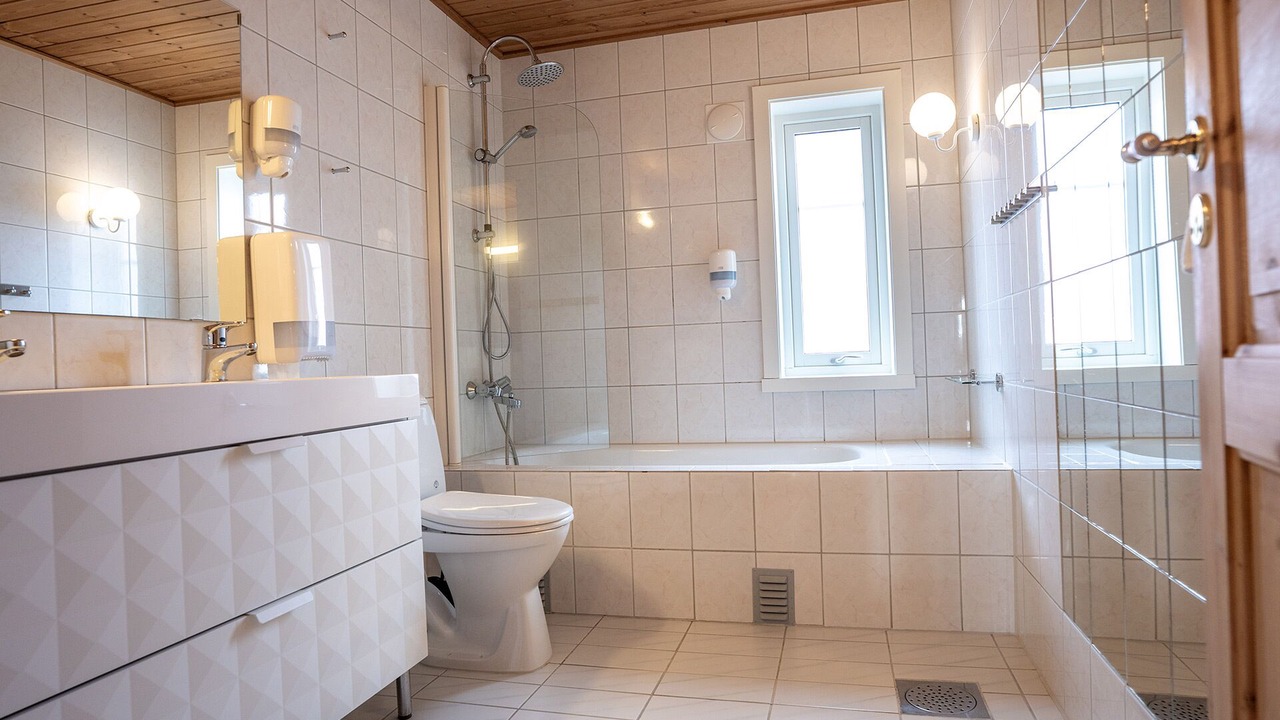 Photo of Bathroom in Henningsvaer