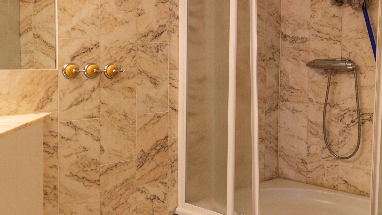 Photo of Bathroom in Salen