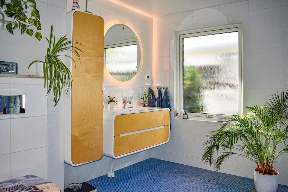 Photo of Bathroom in Beddingestrand
