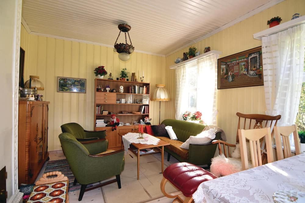 Photo of Livingroom in Arjang