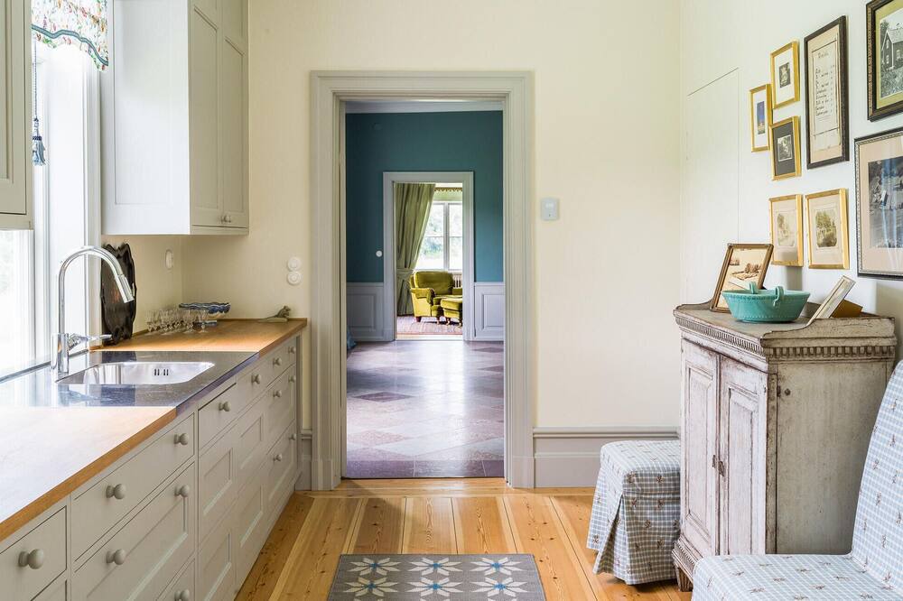 Photo of Kitchen in Holo
