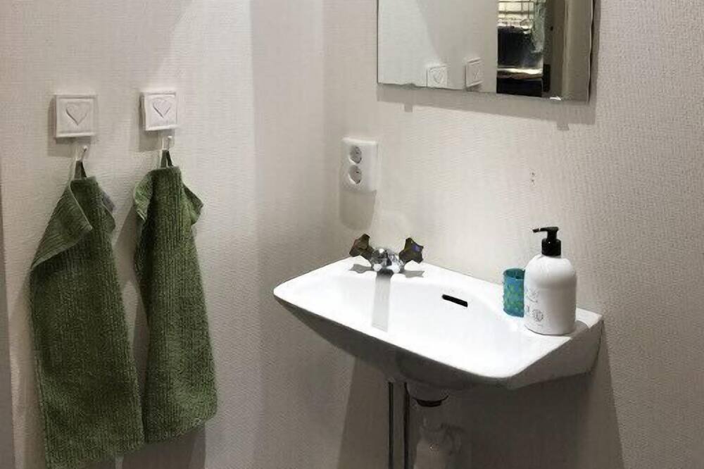 Photo of Bathroom in Fegen