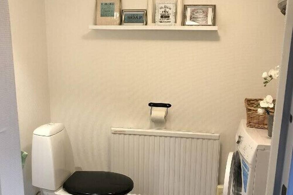 Photo of Bathroom in Fegen