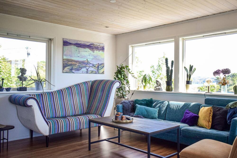 Photo of Bedroom in Bomlo
