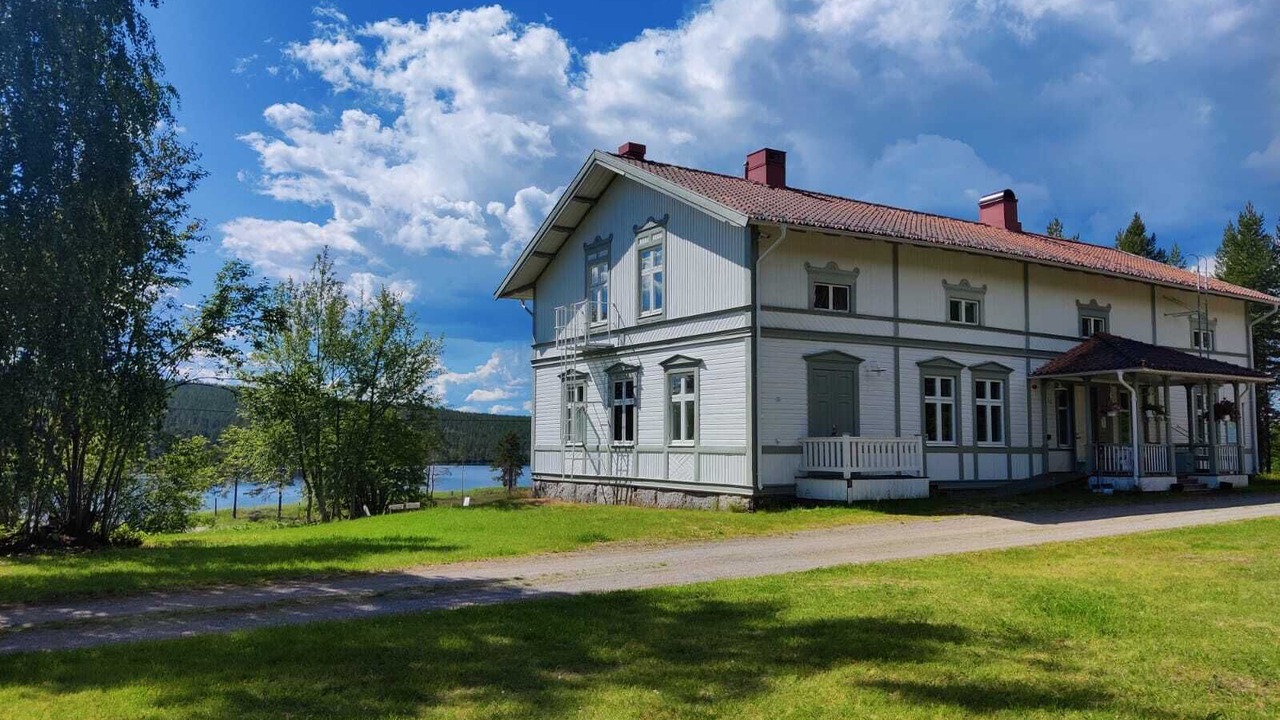 Photo of Others in Jorn