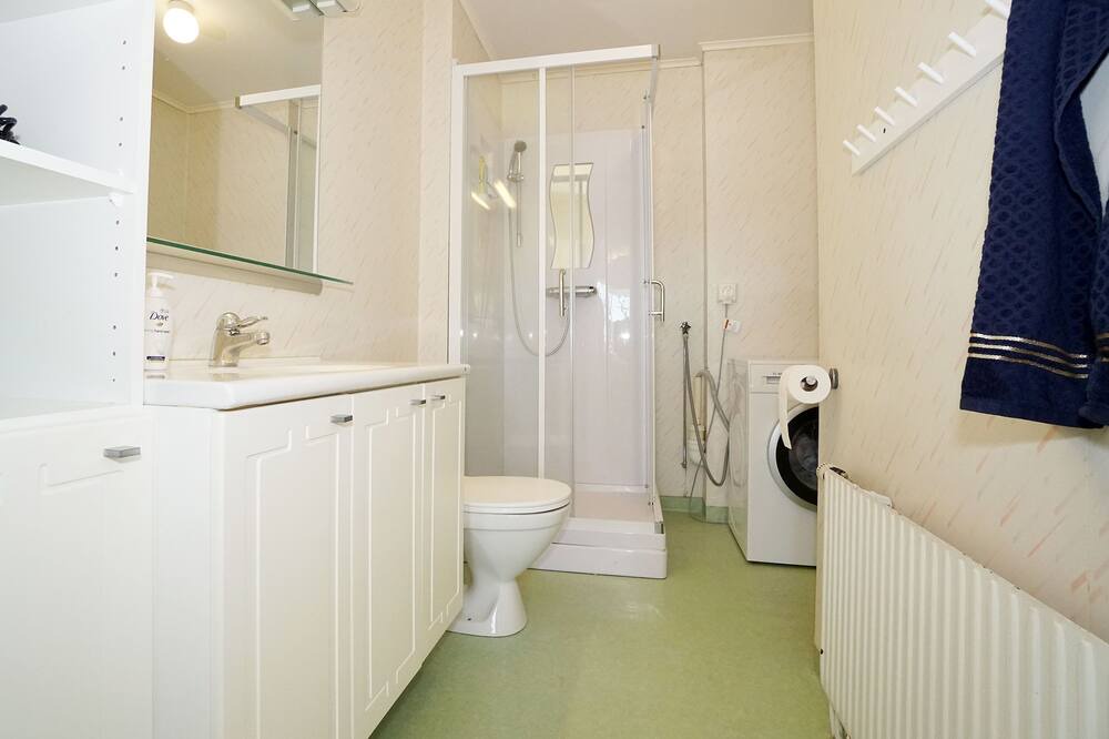 Photo of Bathroom in Jarvso