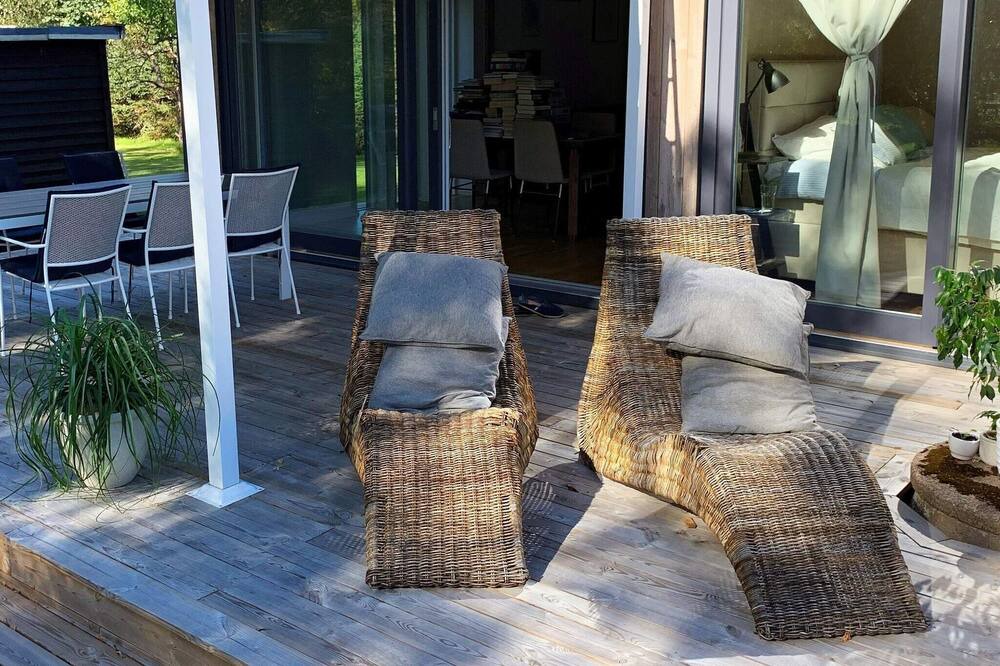 Photo of Outdoor in Saro