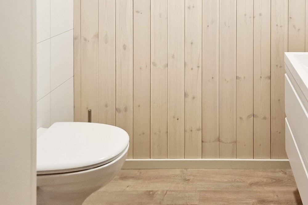 Photo of Bathroom in Bud
