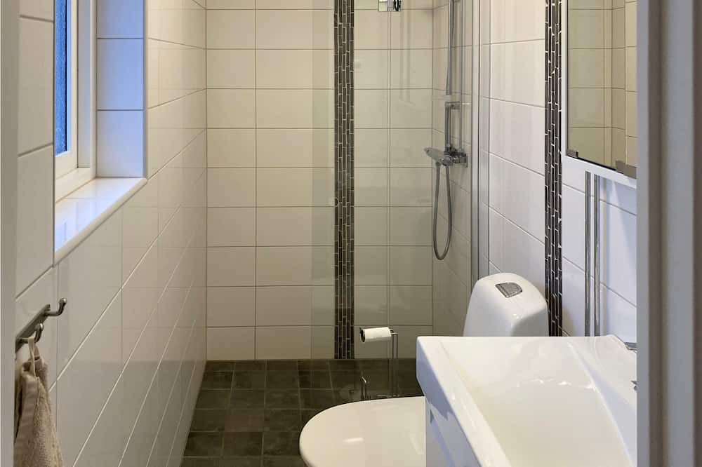 Photo of Bathroom in Kinda Municipality