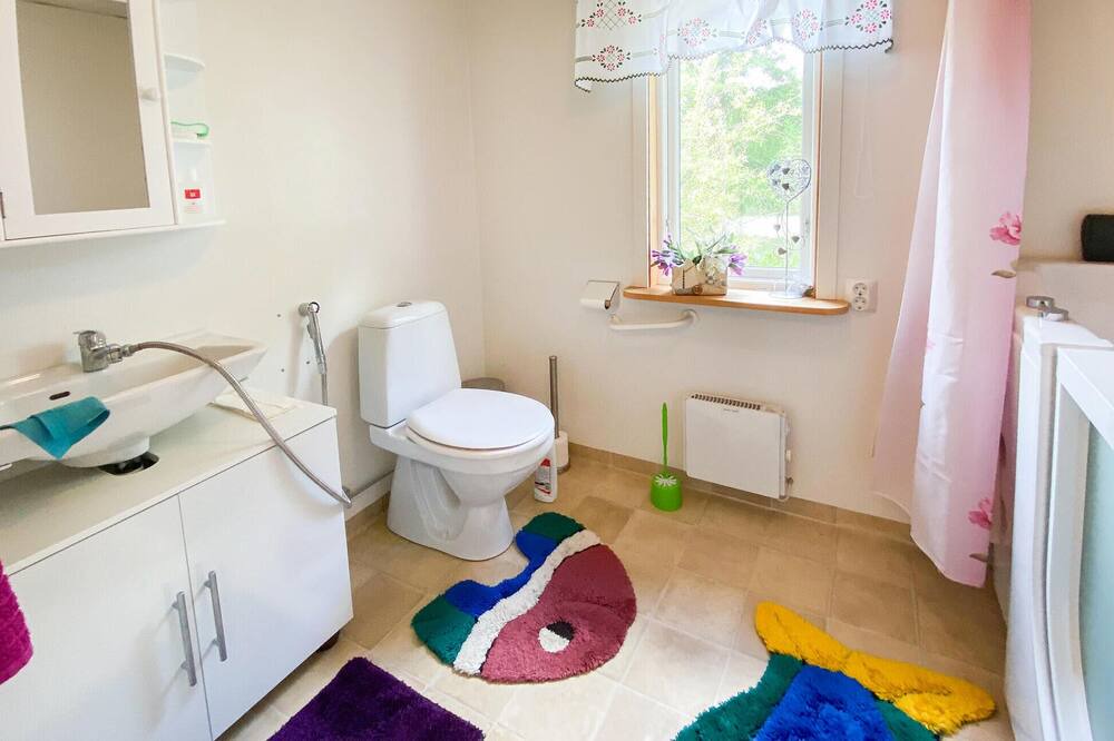 Photo of Bathroom in Torestorp